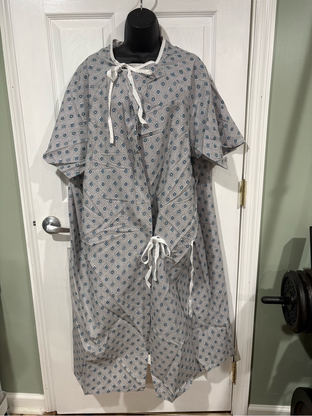 Utopia Care 4-pk unisex patient gowns